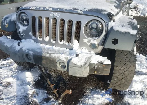 2013 Jeep Wrangler Unlimited Sport z USA, uszkodzony, nr VIN 1C4HJWDG5DL603945